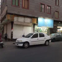 ۳۵ متر کف / ۱۰ متر بالکن / سرقفلی/دو نبش خیابان
