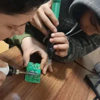 مرکز آموزشی الکترونیک و رباتیک