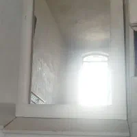 میز آرایش و آینه