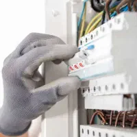 خدمات برقکاری و لوله کشی تخصصی