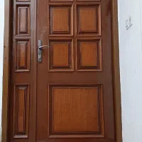 درب ورودی چوبی