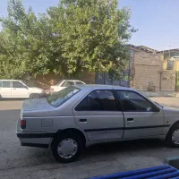 پژو ۴۰۵ نقره‌ای