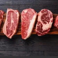 به یک قصاب حرفه ای نیازمندیم اقا و یا خانوم