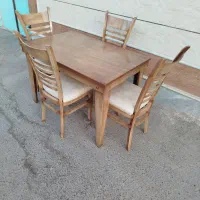 میز نهار خوری ۴ نفره تمام چوب مناسب جهیزیه