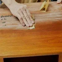 لکه گیری و رنگ کاری مبلمان چوبی در منزل