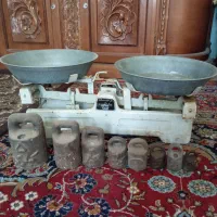 ترازوی قدیمی