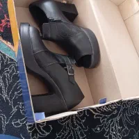 کفش طبی پاشنه دار