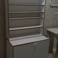 میز بهمراه کمد و باکس ناخنکاری