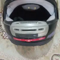یک عدد کلاه کاسکت ایتالیایی