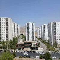 مشاور خانم جهت برندترین املاک فاز ۱۱