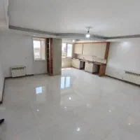 ۱۳۰ متر  ۳ خواب نور مستقیم تک واحدی ۲ پارکینگ