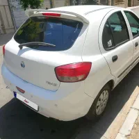 تیبا 2 هاچ بک سفید 1400 کم کارکرد