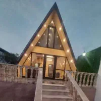 خانه های چوبی و فلزی.