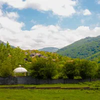 1400 متر زمین همراه با ویلای دوبلکس واقع در فلورد