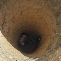 حفاری چاه آب و فاضلاب و تخریب کاری