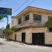 ویلایی ۲۵۰ متری/ دو بنای ۱۶۰ متری/ خیابان سرو
