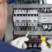نیازمند شاگرد برق صنعتی