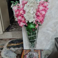 گلدان با گل