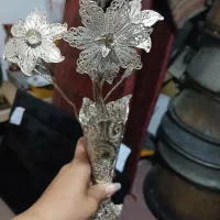 مژده گلدون و سه شاخه گل ملیله کاری با روکش نقره