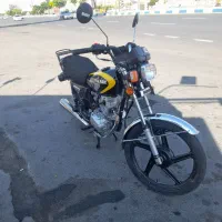 موتور۱۲۵ مدل۱۴۰۰
