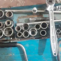 تعدادی اچار وابزار فروش