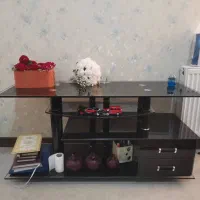 فروش میز تلویزیون مشکی شیشه ای