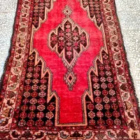 یک عدد قالیچه دستبافت