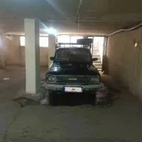 وانت مزدا مشکی ۸۱