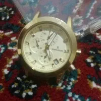 ساعت طلایی بدون بندو باطری
