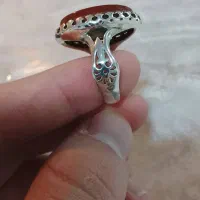 انگشتر نقره ، سنگ عقیق سرخ