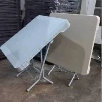 میز تاشو پلاستیکی رستورانی با پایه فلزی