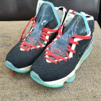 کتونی بسکتبالی