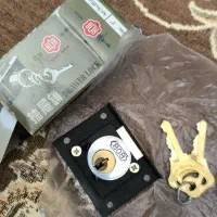 قفل کمد و آینه آپاچی ..