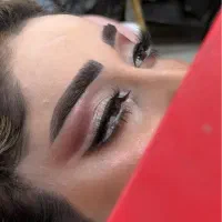 آموزش میکاپ تخصصی(سه روزه)