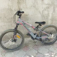 مبل هفت نفره ساعت دیواری دوچرخه