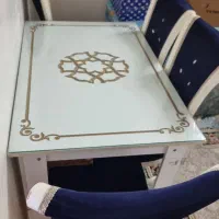 میز غذا خوردی