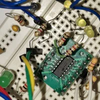 پذیـرش کارآموز الکترونیک رباتیک مونتاژ و لحیمکار