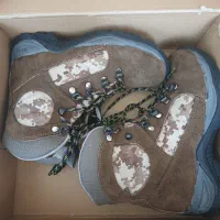 کفش کوهنوردی و کویر