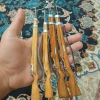 ماکت تفنگ برنو ویترینی و آویز خودرو و...