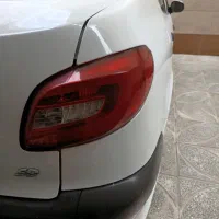 چراغ عقب ۲۰۷