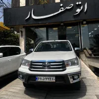 تویوتا هایلوکس۲۰۱۶،بی رنگ