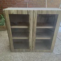 کابینت فلزی دو در شیشه‌ای