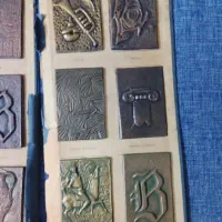 کاتالوگ از جنس برنز