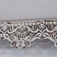 کتیبه و چوب پرده