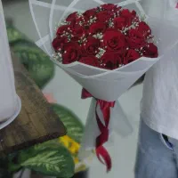 ۲۰ شاخه ای رز . هلندی