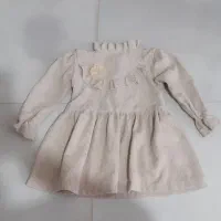 تعدادی کتونی و لباس درحدنو