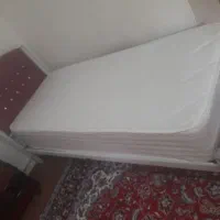 تخت خواب به همراه تشک