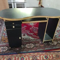 میز تحریروگلیم فرش