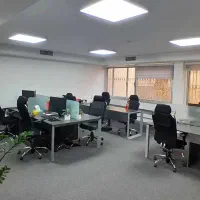 کارمند و منشی خانم با حقوق ثابت و بیمه