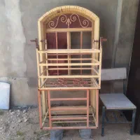 پنجره و کمد بوفه